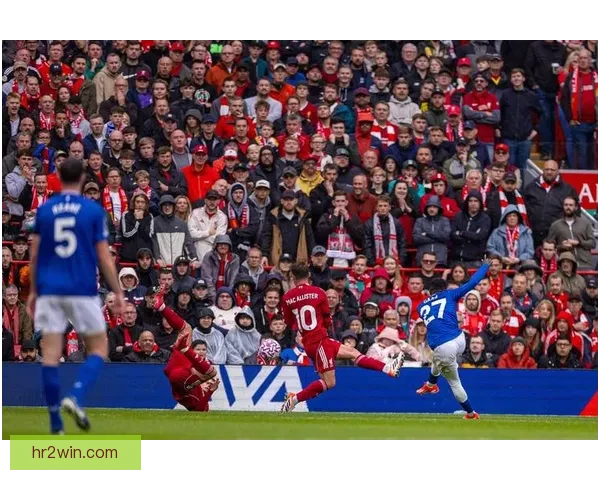 加克波拉起倒地科尔克茨，利物浦球员赛后握手展现体育精神